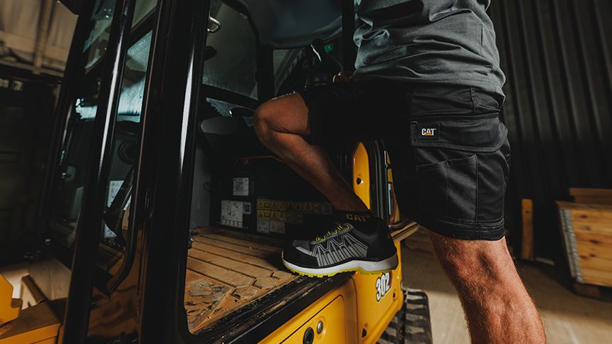 Safety Boots, Safety Shoes & Clothing - 15% Carers discount